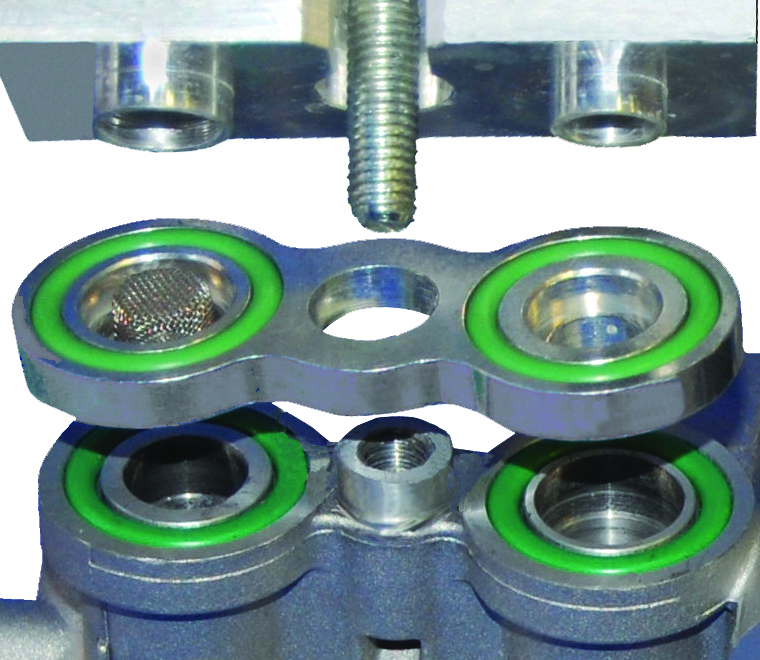 91008 Ford FS10_FX15 CG Filter Plate Install View closeup trans 300dpi 3n